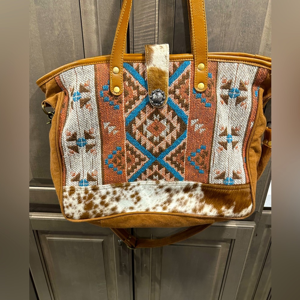 Myra Bag Tan and Blue Geometric Tote